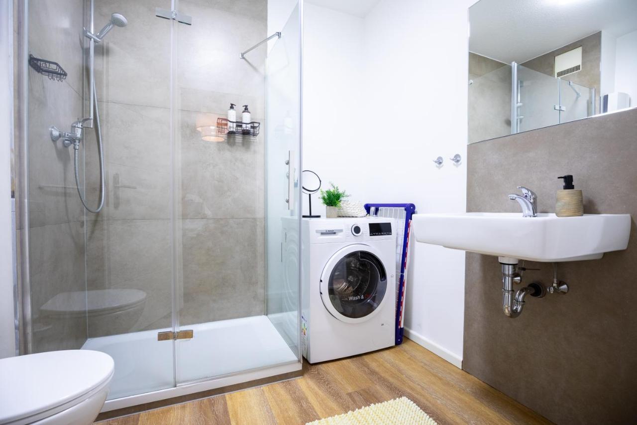 Design-Ferienwohnung In Bad Neuenahr: Platz Fuer 4, Kueche, Wifi, Netflix Екстер'єр фото