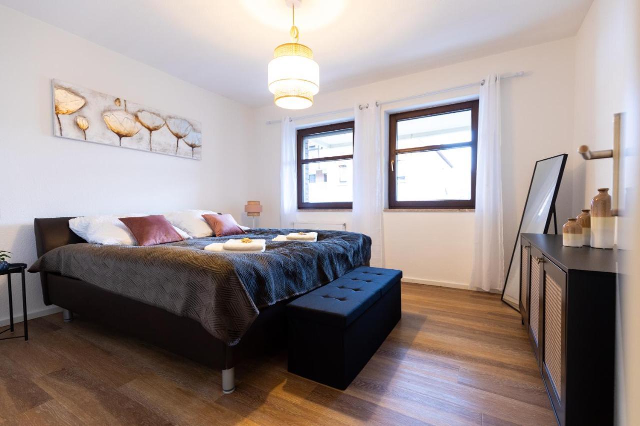 Design-Ferienwohnung In Bad Neuenahr: Platz Fuer 4, Kueche, Wifi, Netflix Екстер'єр фото