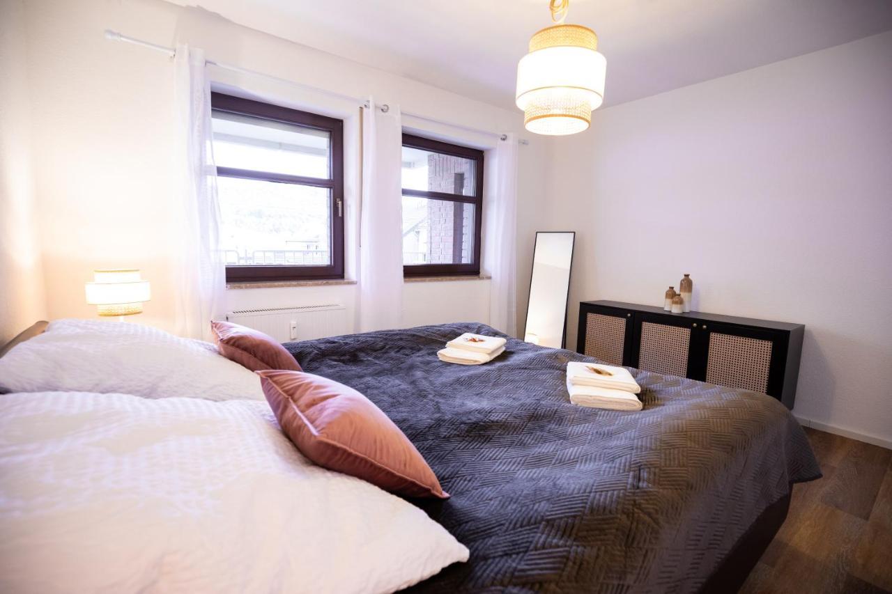 Design-Ferienwohnung In Bad Neuenahr: Platz Fuer 4, Kueche, Wifi, Netflix Екстер'єр фото